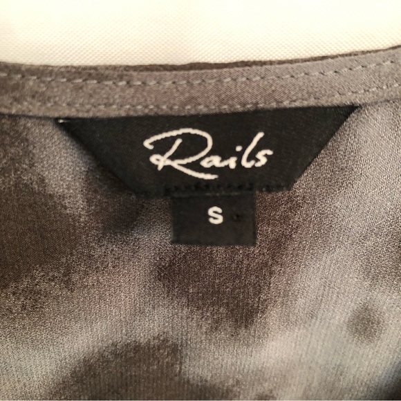 RAILS Hillary Crossover Blouse Black & Gray Slate Tie Dye - Picture 10 of 13